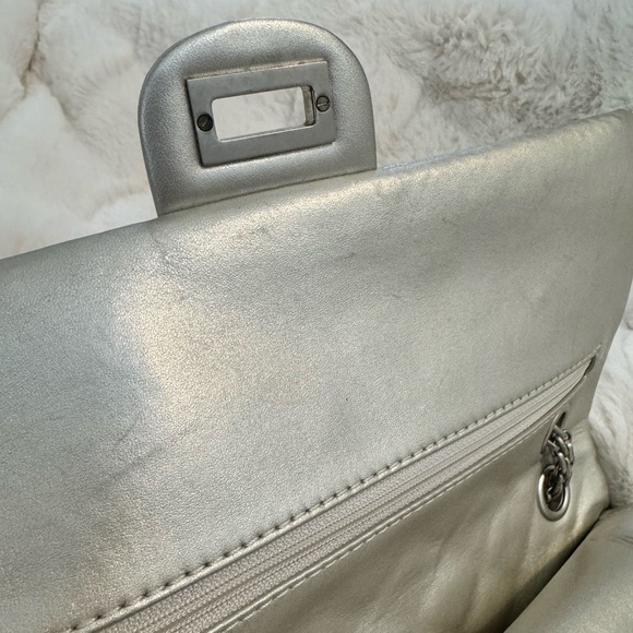 Chanel 2.55 Reissue 226 Silver Flap Bag - Picture 11 of 15